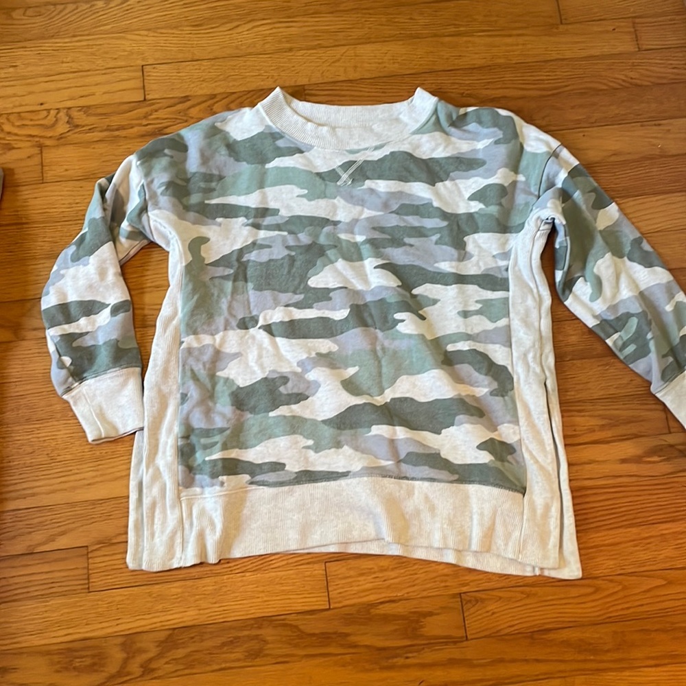 Aerie Camo print sweatshirt